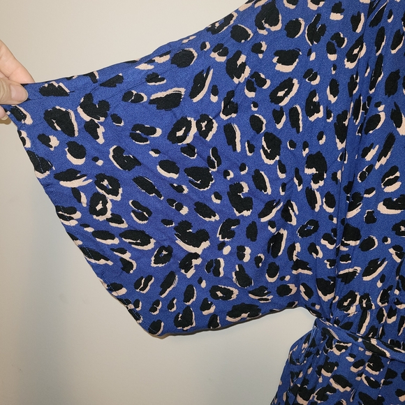 NWT ELOQUII Elements Blue Leopard Wide Leg Wrap Jumpsuit 20 22 - Picture 9 of 12